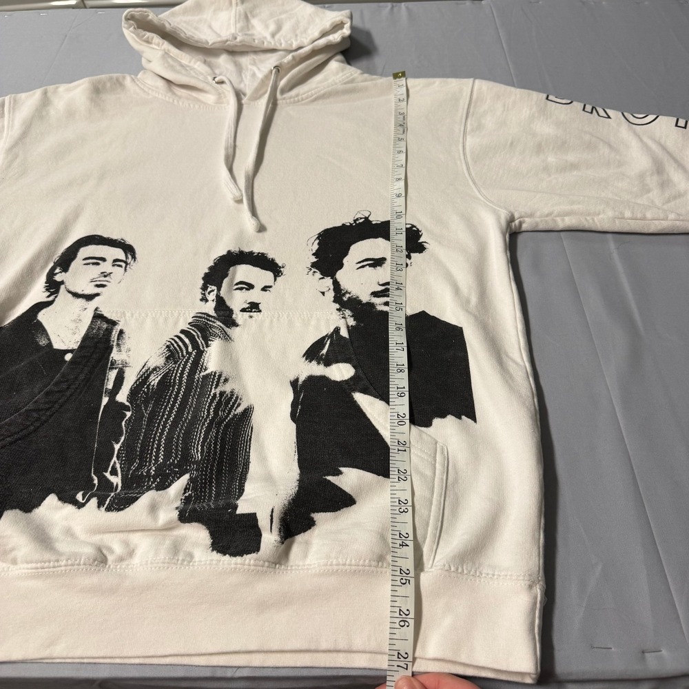 Jonas Brothers Five Albums One Night The Tour 2023 Hoodie Cream Large Band Merch - Picture 4 of 8